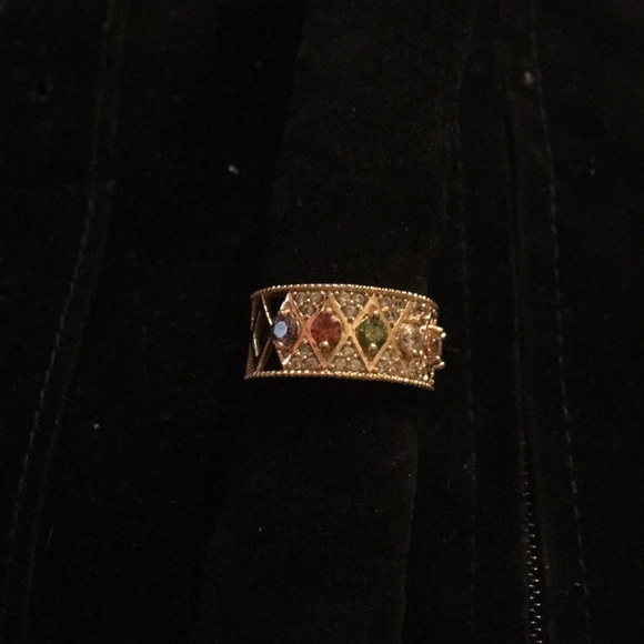Ring - Picture 1 of 2